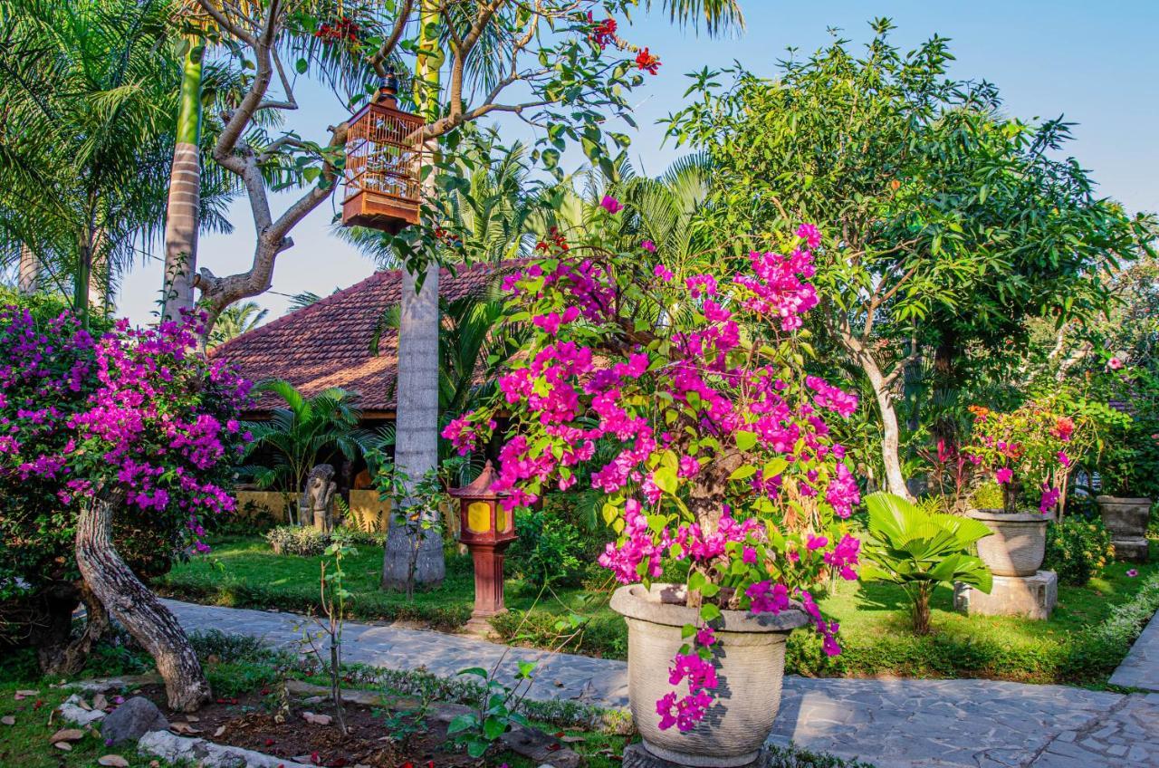 Hotel Stanley Lombok Mataram Zewnętrze zdjęcie